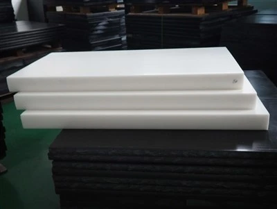 Taflen Polyethylen Terephthalate (PET).